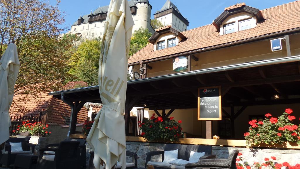 Hotel U Královny Dagmar Karlštejn Exterior foto